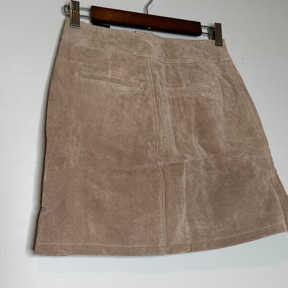 Blank NYC Suede Moto Mini Skirt Beige Belted Zip Detail NWT Size 29 - Picture 4 of 7